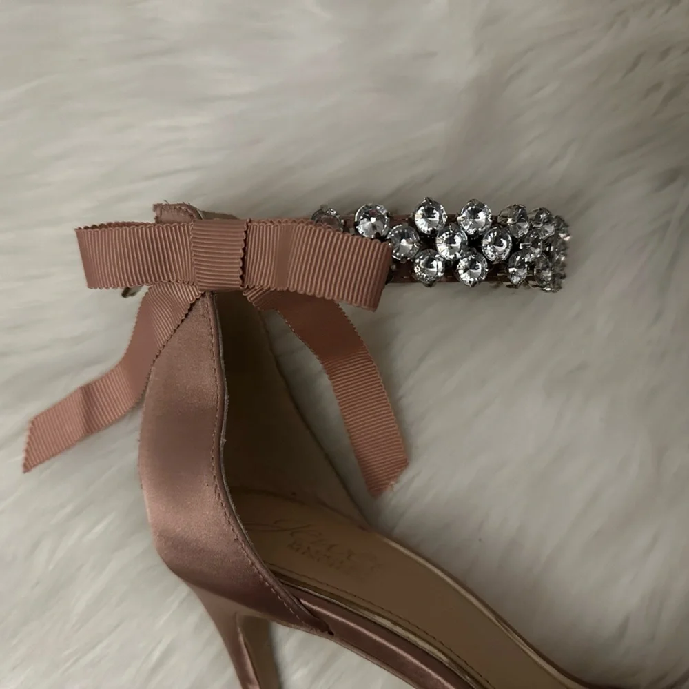 Jewel Badgley Mischka Women’s Debra Satin Dress Heels - Size [8] - Picture 4 of 10